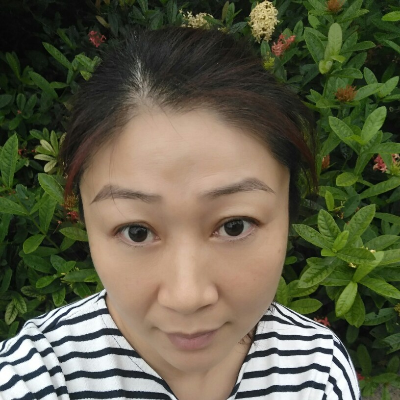 跳跃绿茶的照片