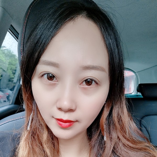 小曼姐姐的照片