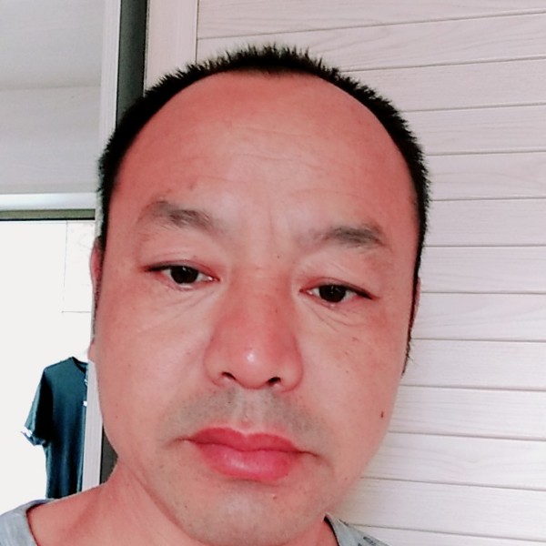 流岚开心的照片