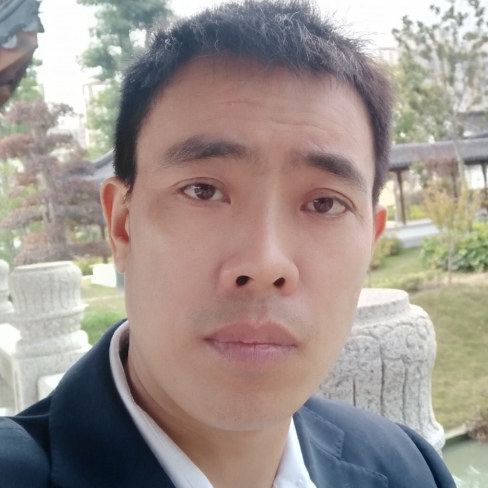 时尚与绿草的照片