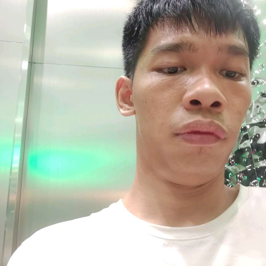 诺言深拥震动的照片
