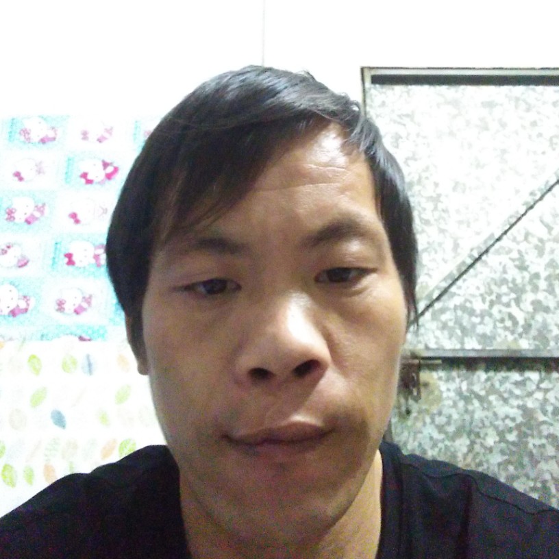 韦华成的照片