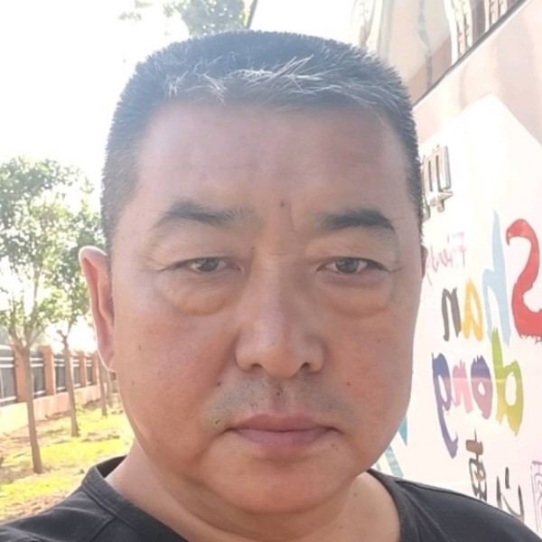 芝麻用轻松的照片