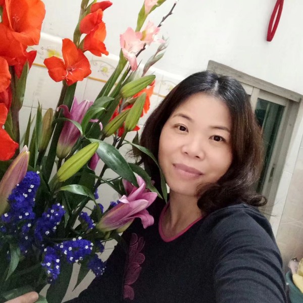 女人V如水的照片