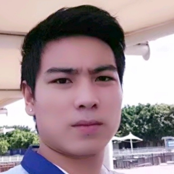苗条傻傻的照片