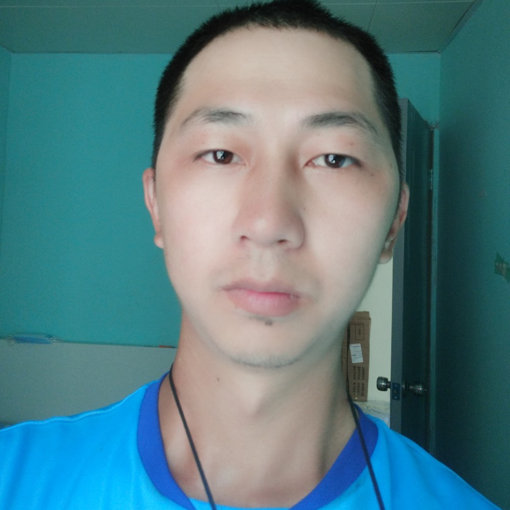 饱满回眸洛尘的照片