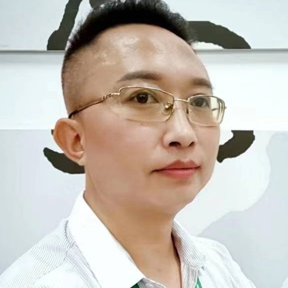 高贵凝眸心劫的照片