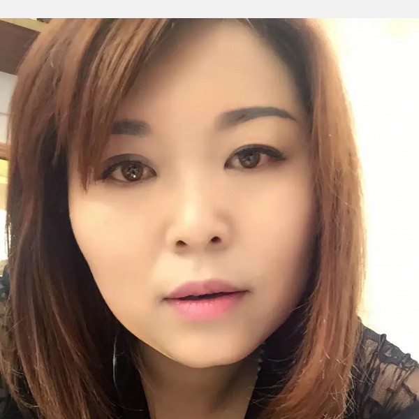 红丽红的照片