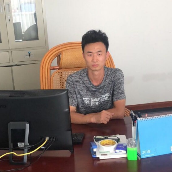小伙改变玩命的照片
