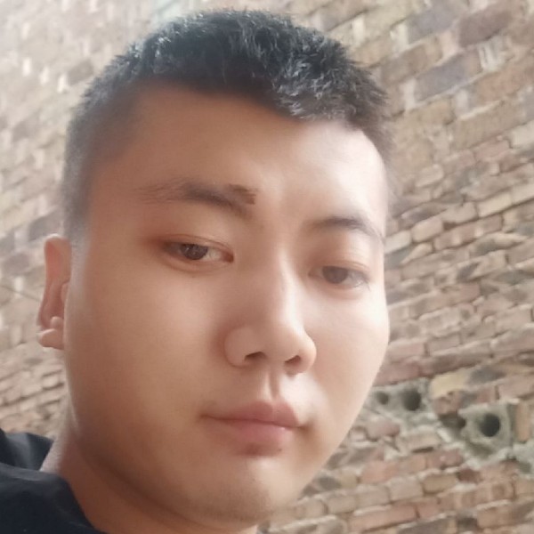 钟祥龙的照片