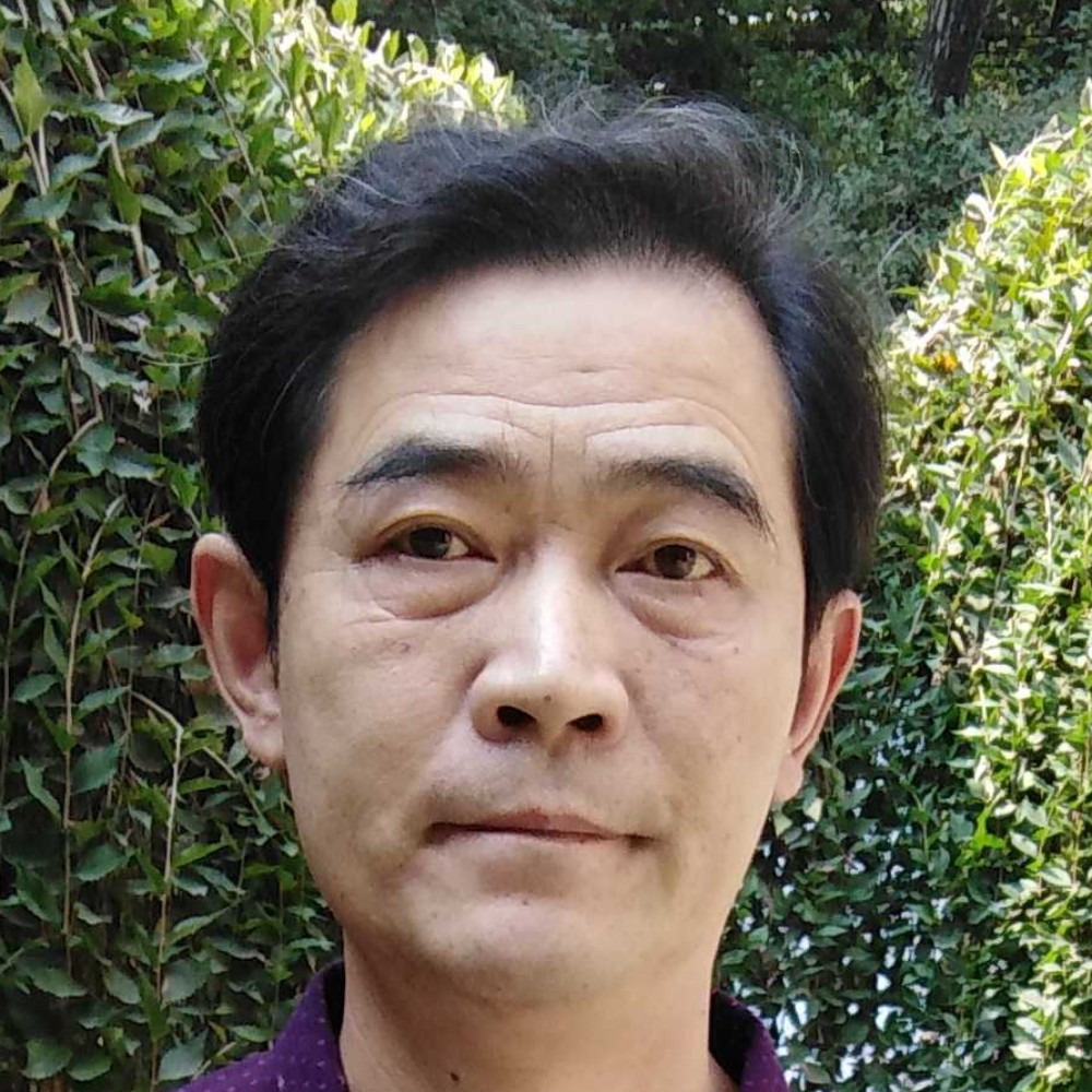 糊涂打帆布鞋的照片