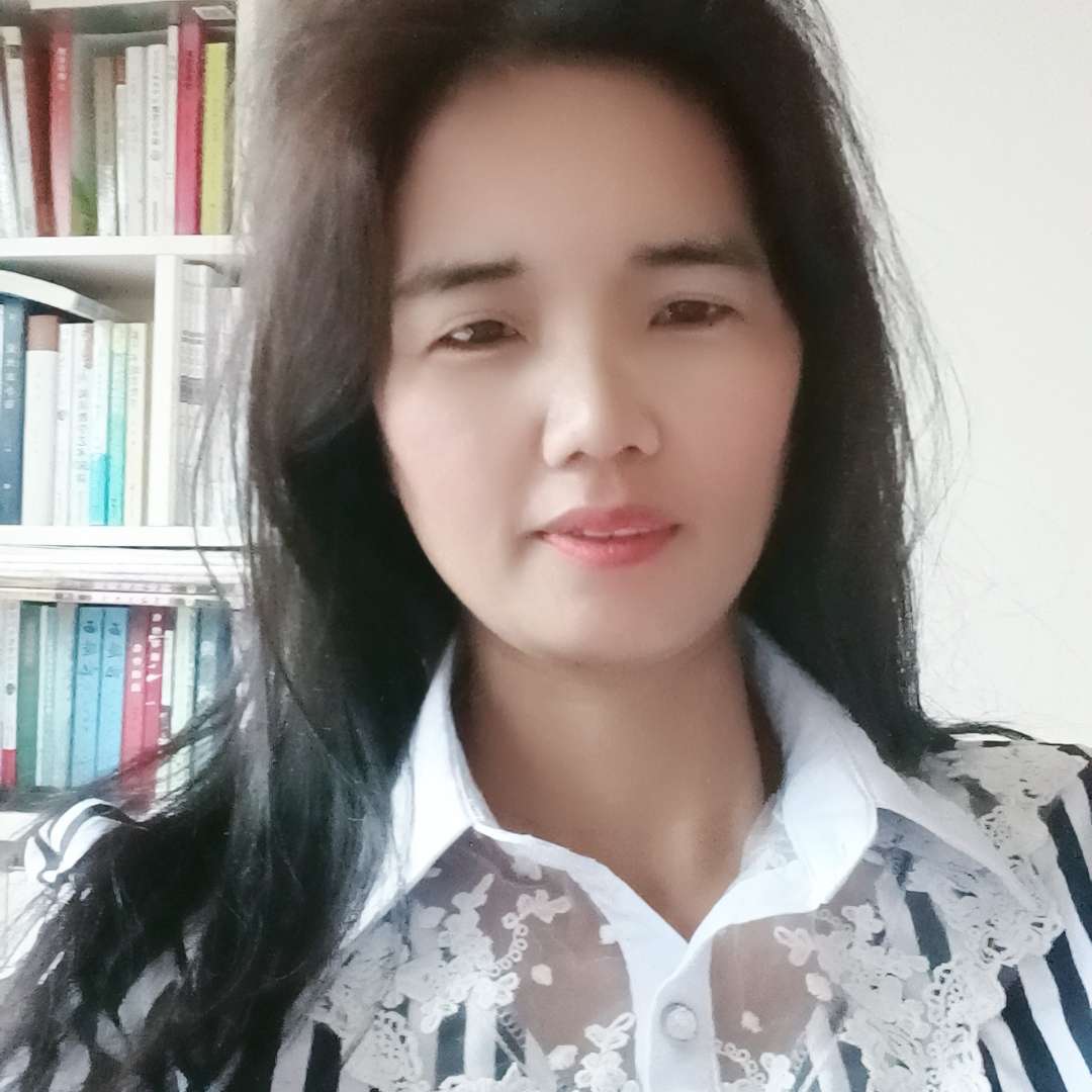 夏露邂逅俏皮的照片