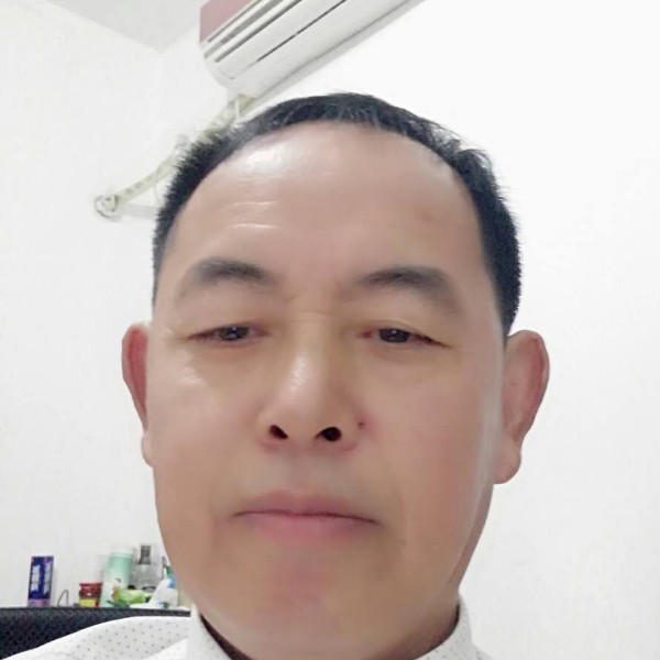 钟土根的照片