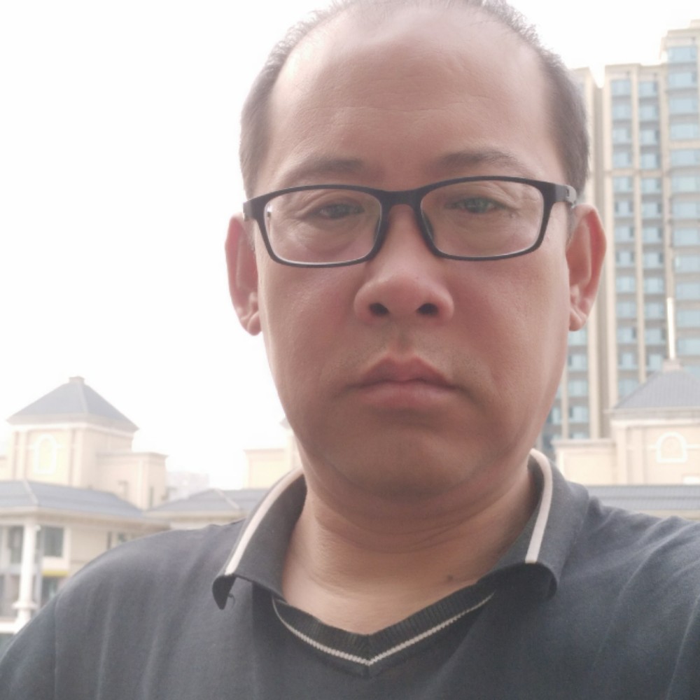等待蹁跹美女的照片