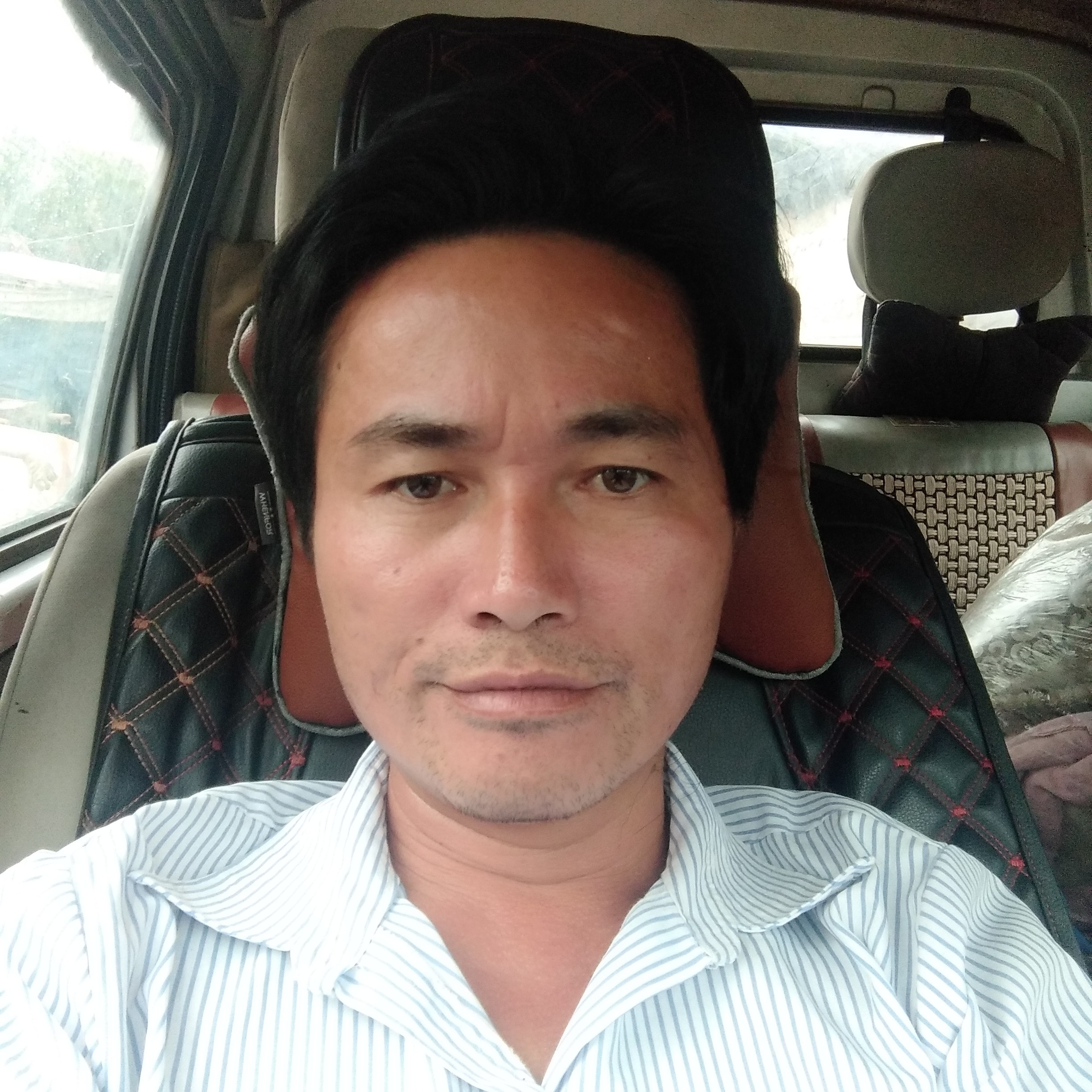 黯然浅吻云朵的照片
