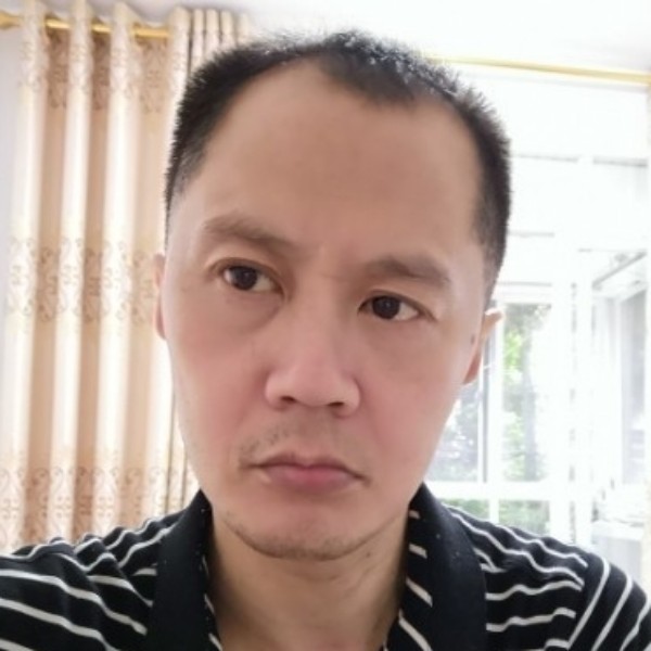 出人头他的照片