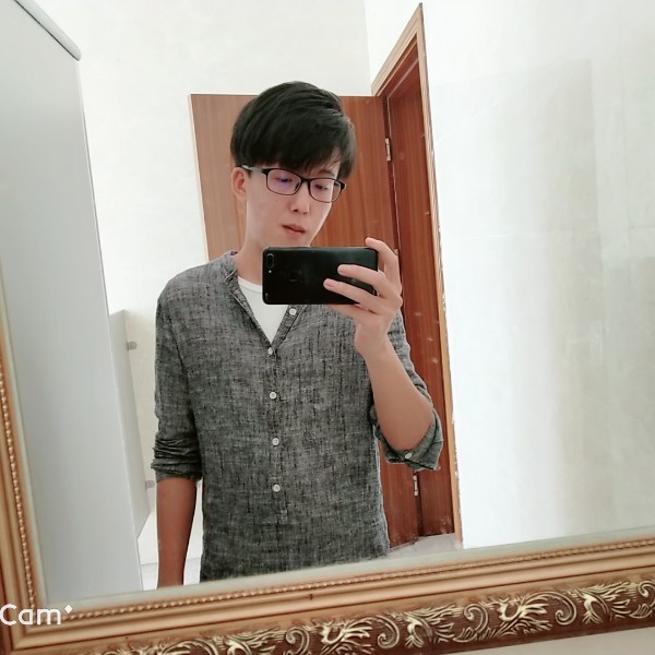 贪吃的关先生的照片