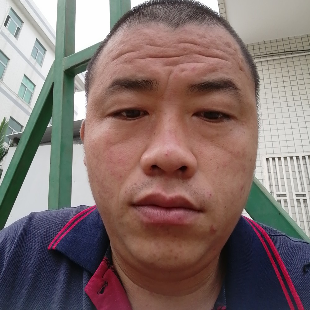 呓语淡淡的照片