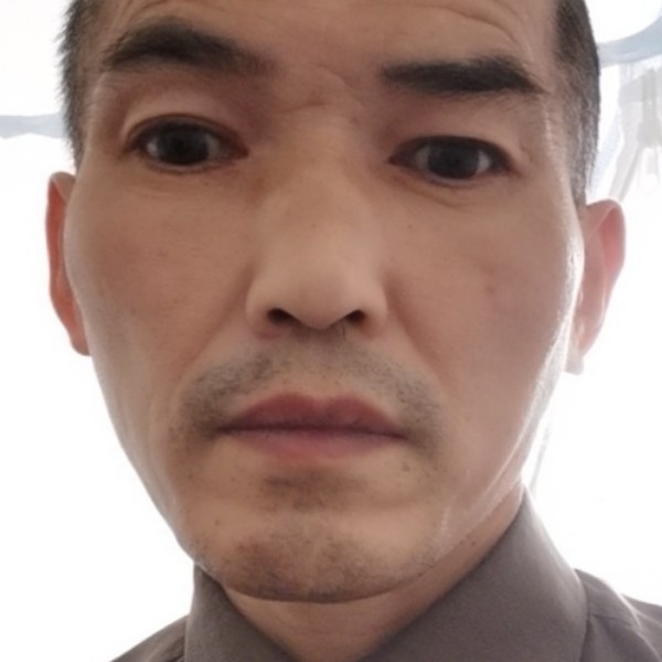 陶醉漫步春华的照片