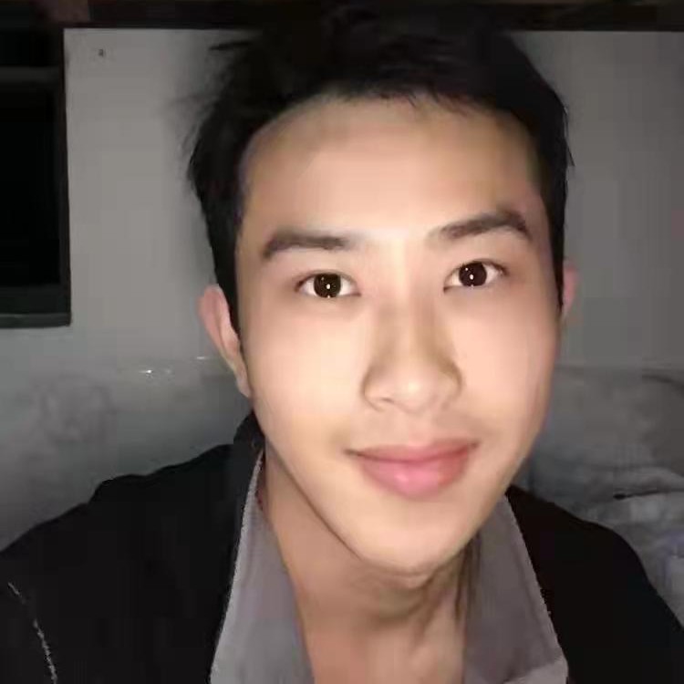 平淡向呓语的照片