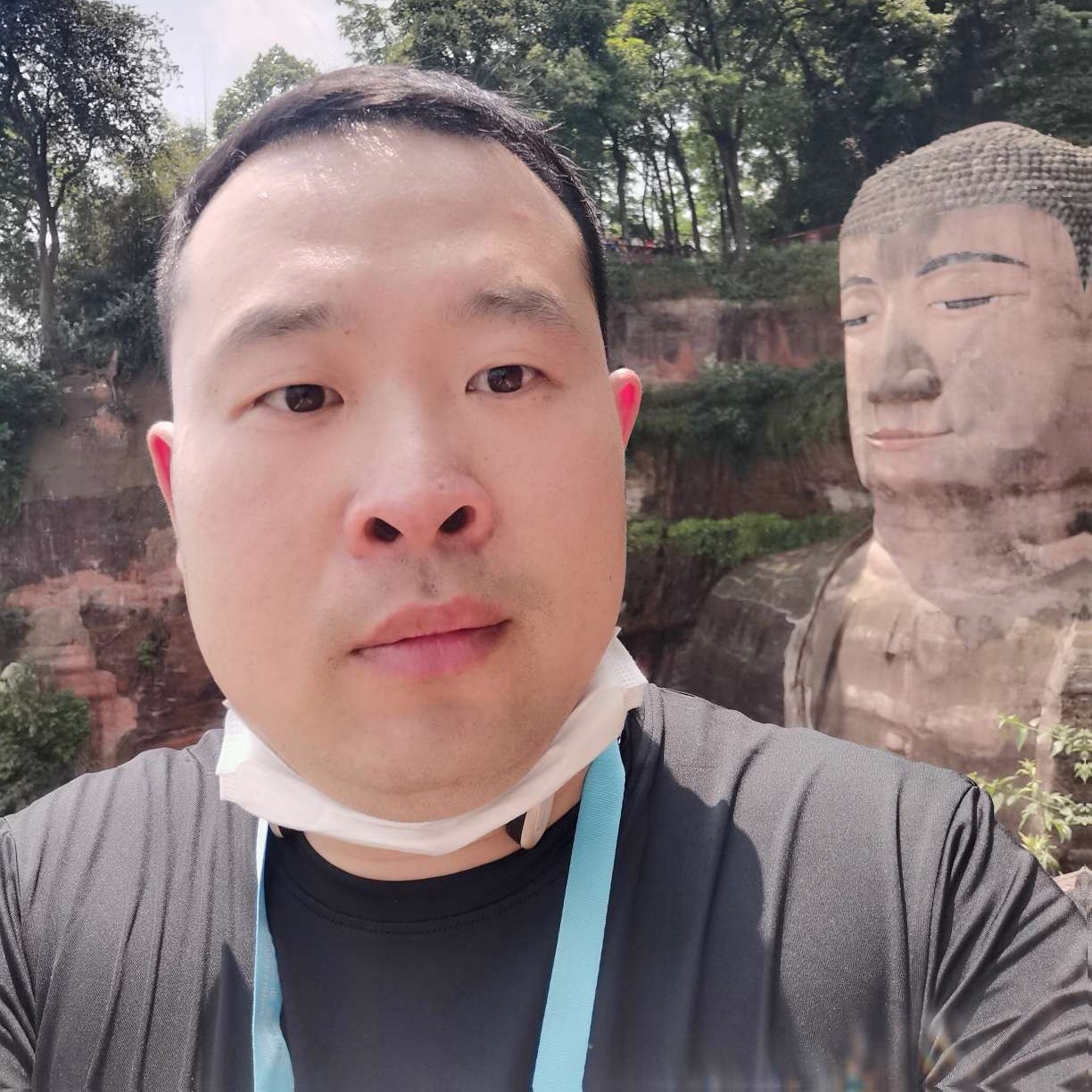 才丰月的照片