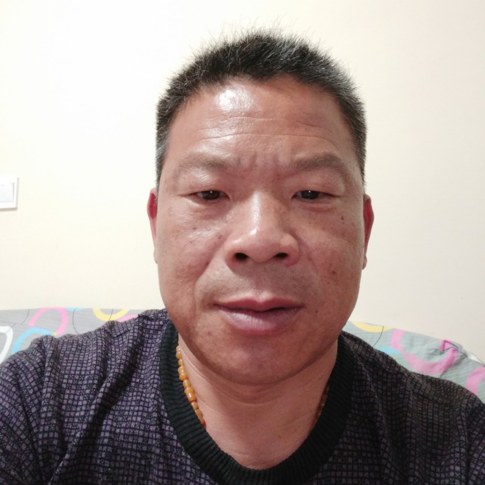 饱满有大叔的照片