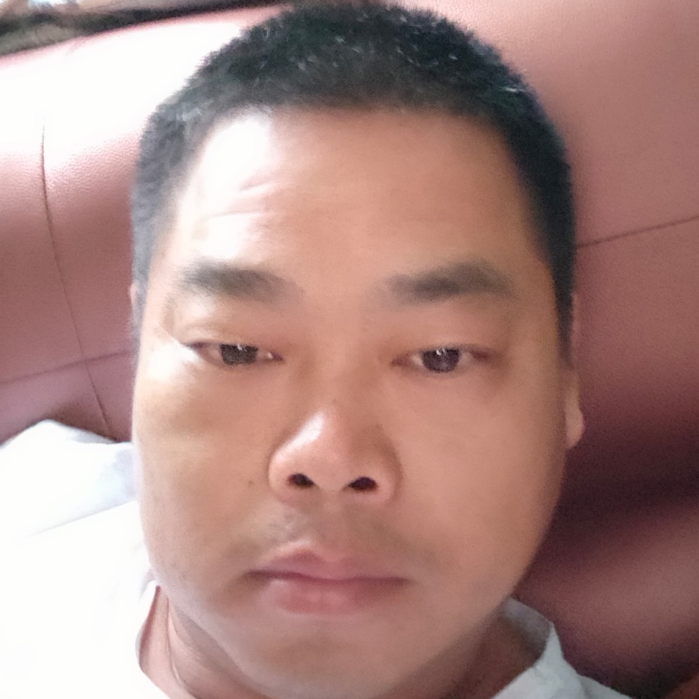 暖阳凝眸微笑的照片