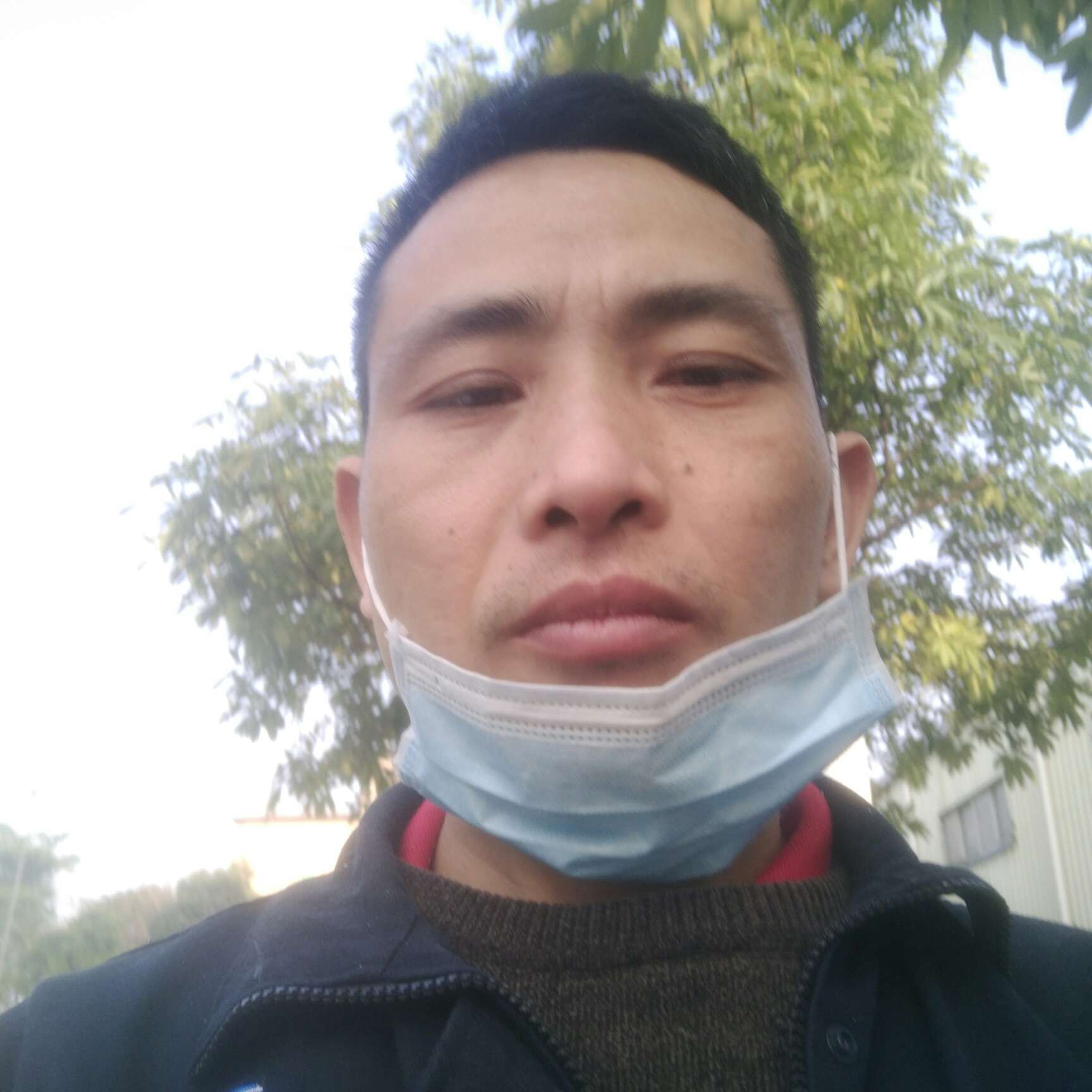 靓丽挽手月亮的照片