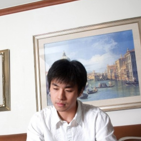 水池清秀的照片