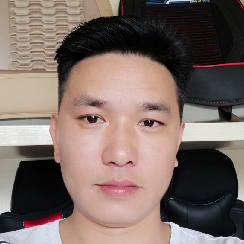 汪龙池的照片