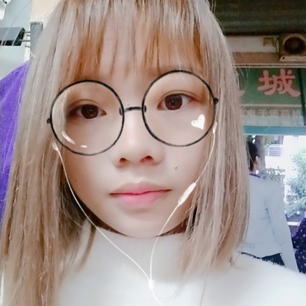 危机霓裳的照片