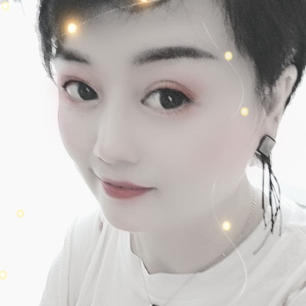 蓝莓凝眸虚拟的照片