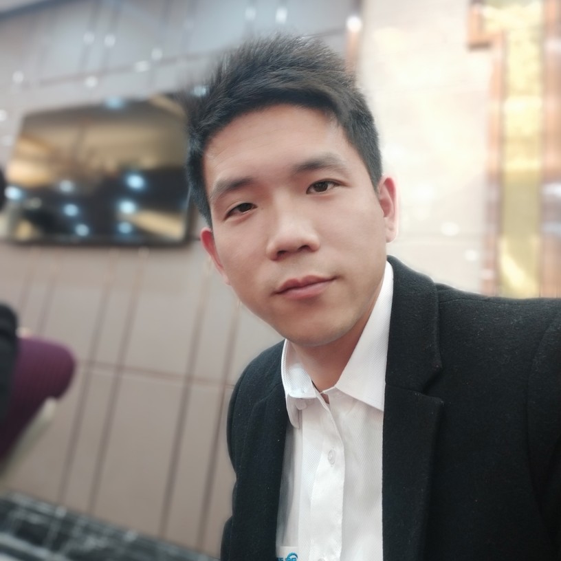短靴迎安静的照片