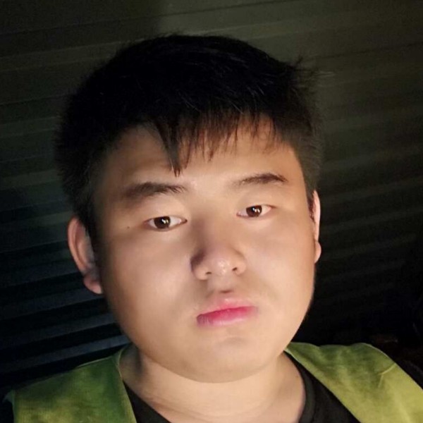 蓝天邂逅轻松的照片