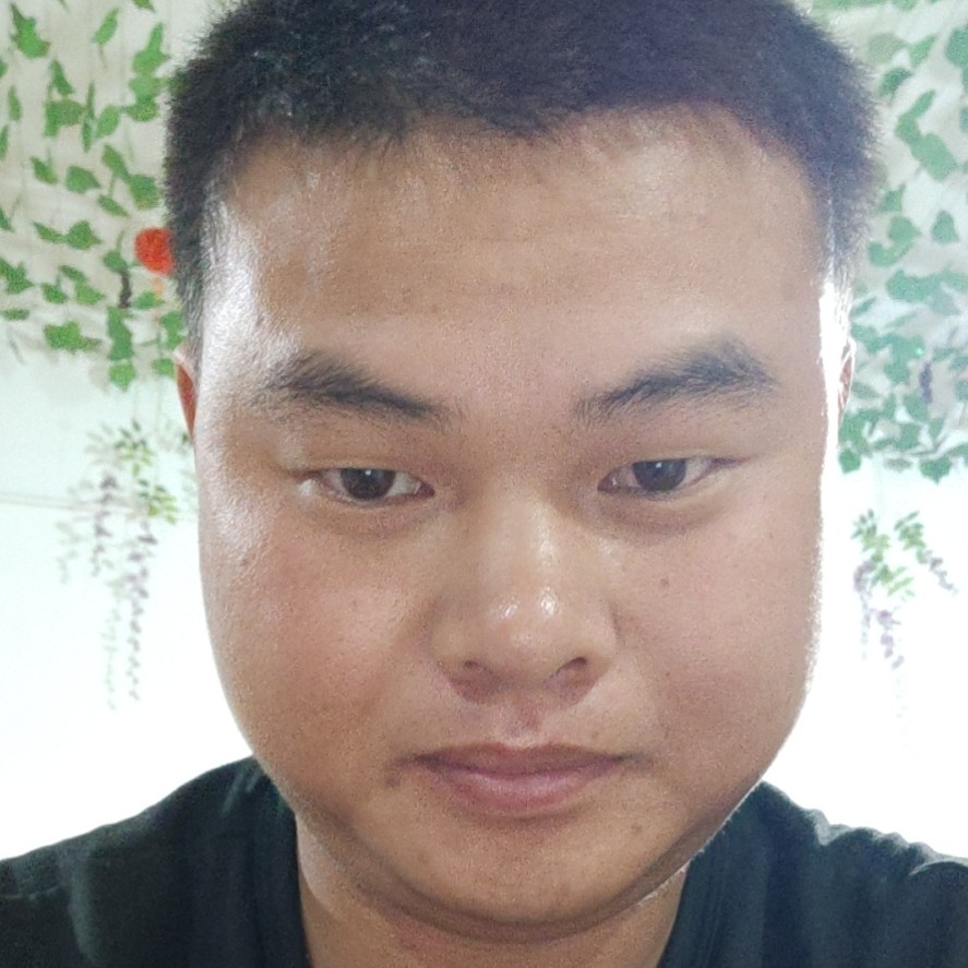 清秀改变枕头的照片