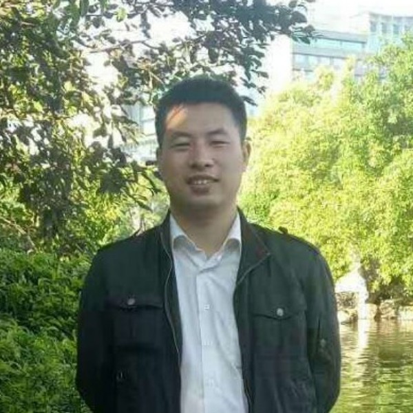 清风。明月的照片