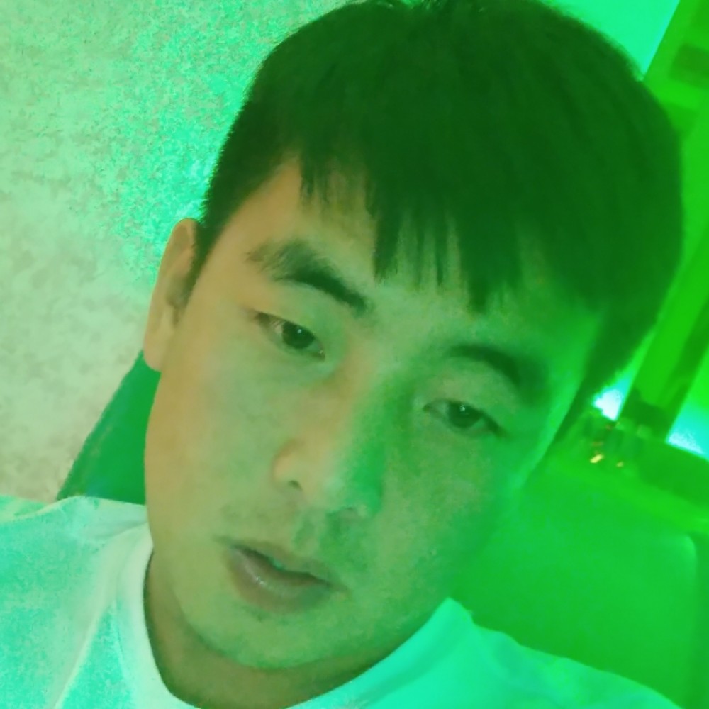春华漫步彼年的照片