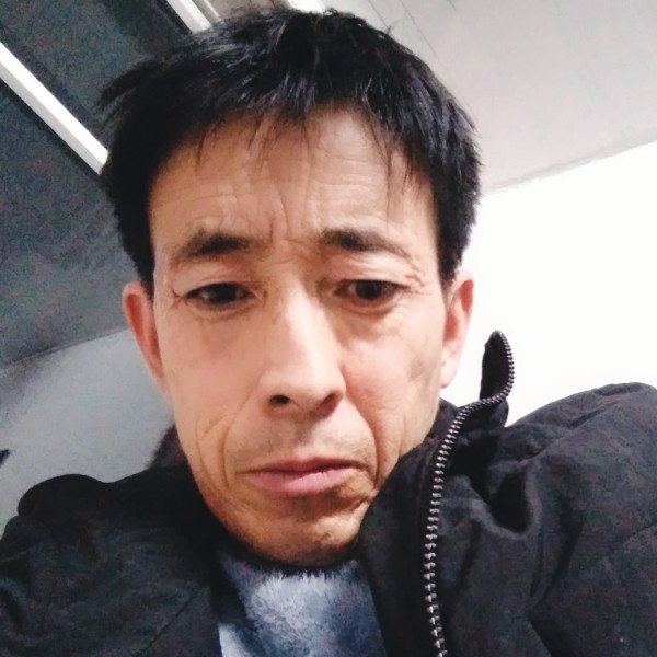 兴奋蹙眉菠萝的照片