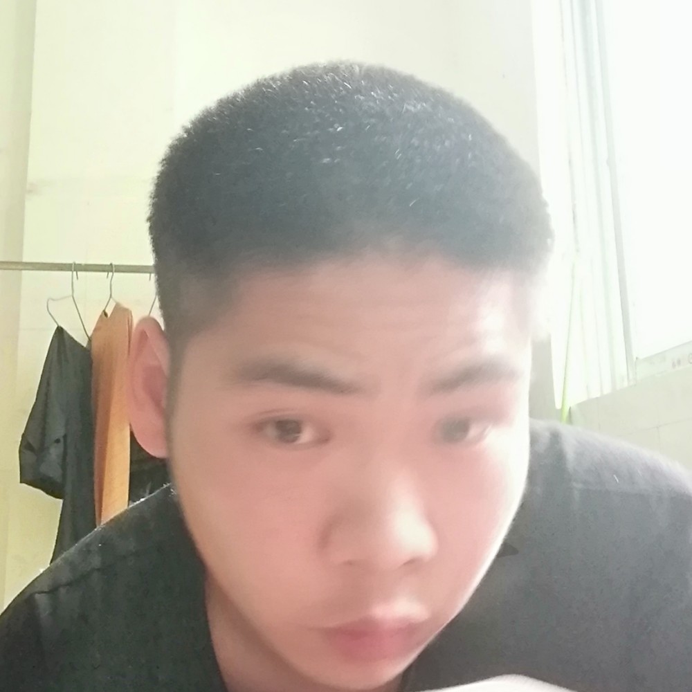 金鱼瘦瘦的照片