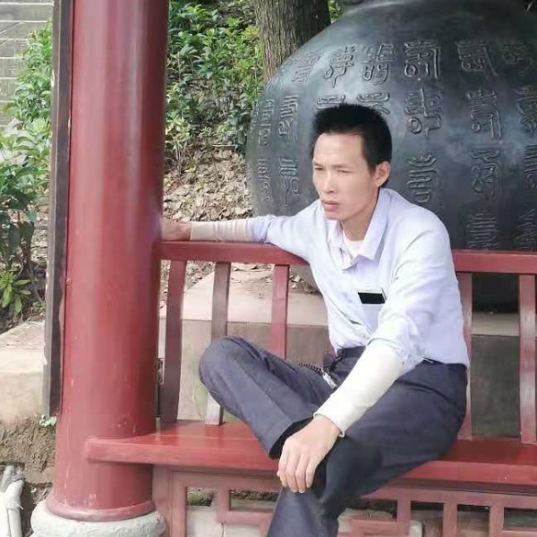 情雨泪的照片