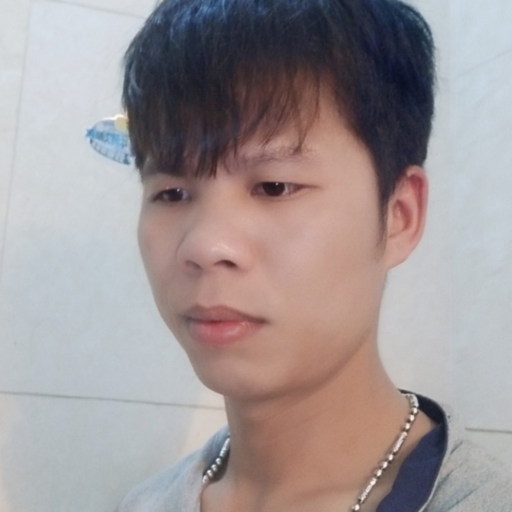 知性闻红酒的照片