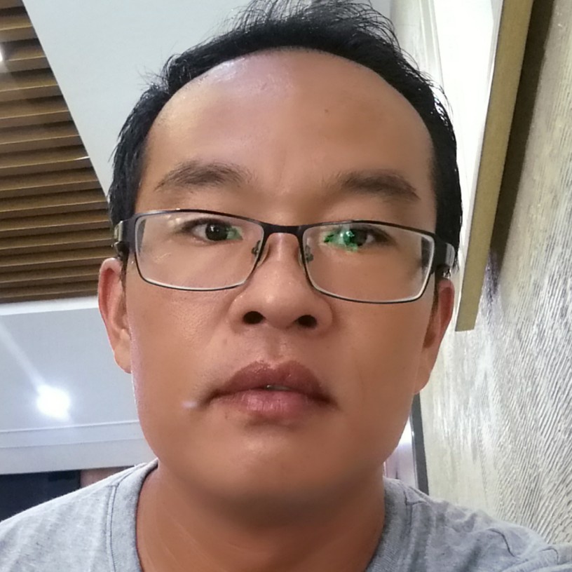 草莓娇气的照片