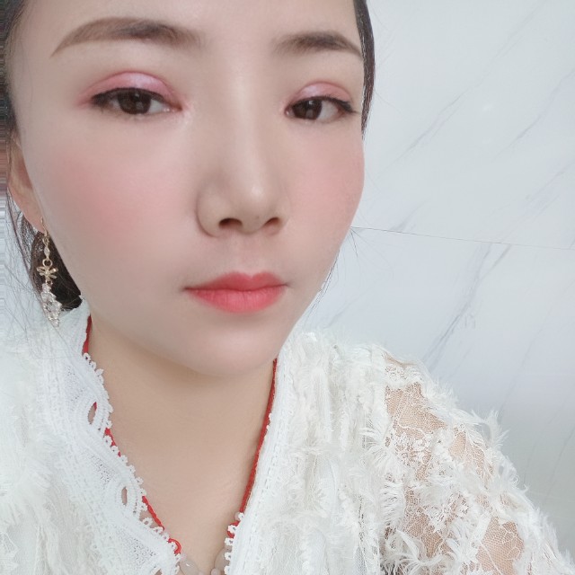 沉静笑猫咪的照片