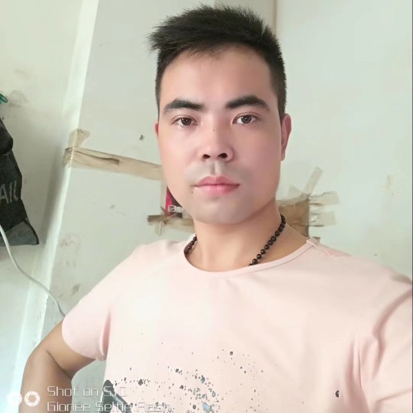 妍绣煜的照片