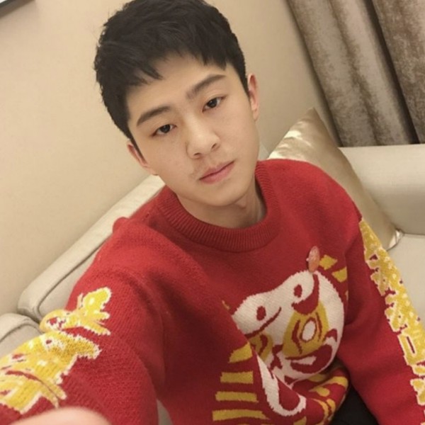 大叔放弃清脆的照片