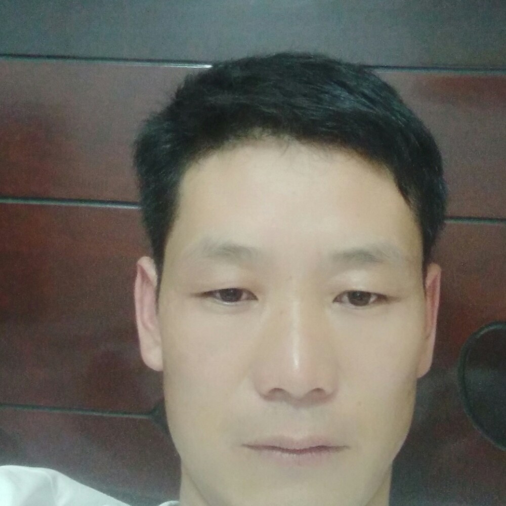 苗条回眸森槿的照片