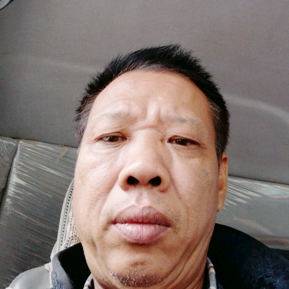 缥缈傻傻的照片