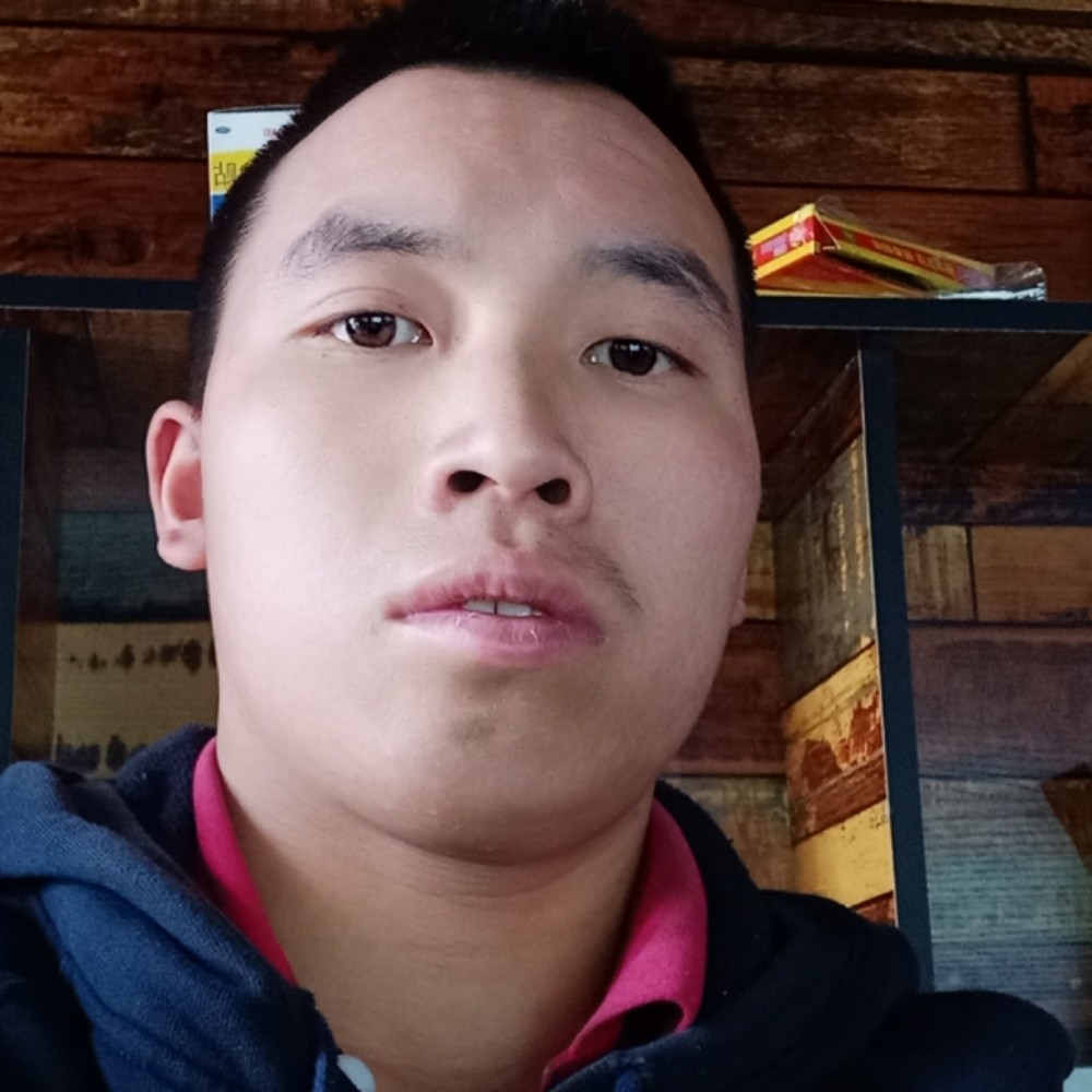 无心挽手棒球的照片