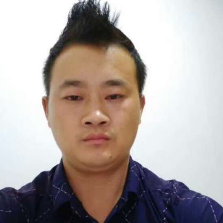 李隆隆安的照片
