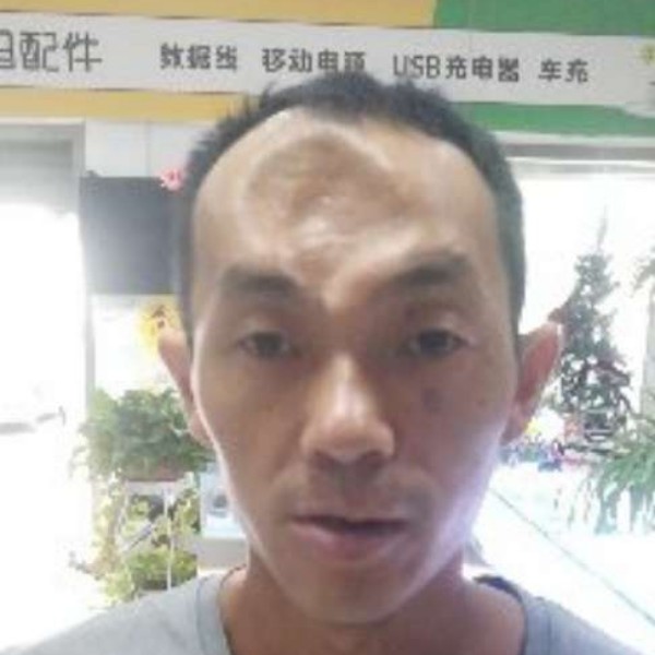 555十指紧扣的照片